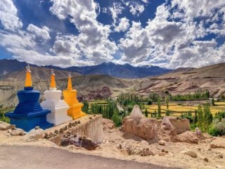 Indie - barevný festival v Malém Tibetu - Buddhistický festival