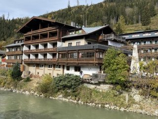 LUKASMAYR - Bruck an der Grossglocknerstrasse