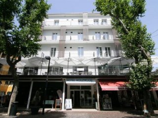 Hotel Hollywood (plná penze s nápoji)