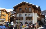 Katalog zájezdů, Hotel Helvetia