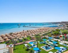 Albatros White Beach Resort