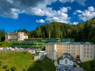 Hotel Zdraviliški Dvor