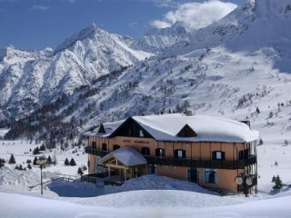 Hotel ADAMELLO