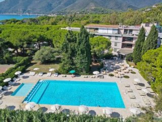 Hotel Club Lacona