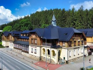 Hotel Bauer