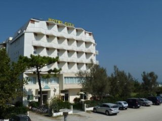 City Beach Resort