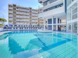 Hotel Ambassador (Caorle)