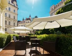 ANGLICKÝ DVŮR - Karlovy Vary