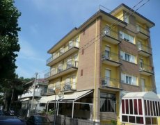 Hotel Crosal