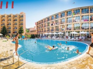 Hotel Riva s kombinovanou dopravou