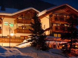 Hotel Dolomites Inn  - Canazei