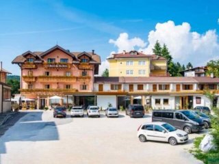 Hotel Da Villa SKI