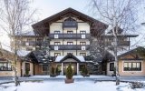 Golf Hotel