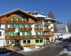 6denní zájezd (denní přejezd) s dopravou a polopenzí v ceně, skipas za příplatek – hotel Antico