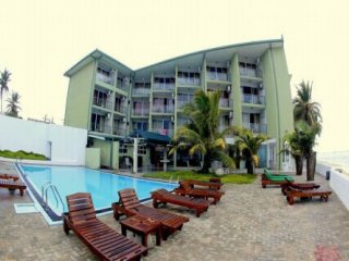 HIKKADUWA BEACH HOTEL 3
