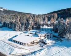 6denní zájezd (denní přejezd) s dopravou, polopenzí a skipasem v ceně – hotel Casa Alpina