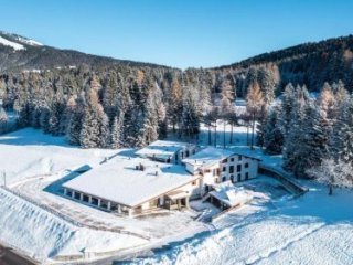 6denní zájezd (denní přejezd) s dopravou, polopenzí a skipasem v ceně – hotel Casa Alpina