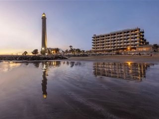 Hotel Faro, a Lopesan Collection Hotel