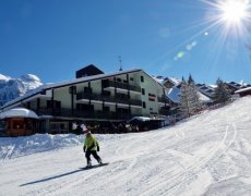 Hotel Alaska