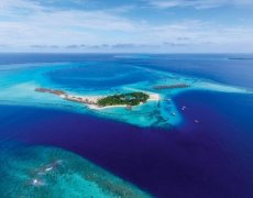 Constance Moofushi Resort