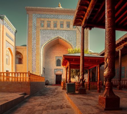 Kyrgyzstán, Uzbekistán