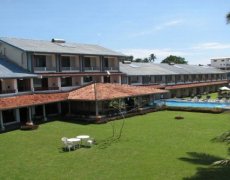 CORAL SANDS HOTEL  3