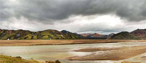 Island - mezi ledovci, sopkami a horkými prameny se zatměním Slunce