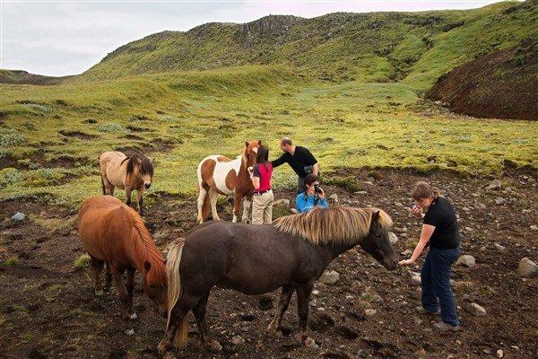 Island - mezi ledovci, sopkami a horkými prameny se zatměním Slunce