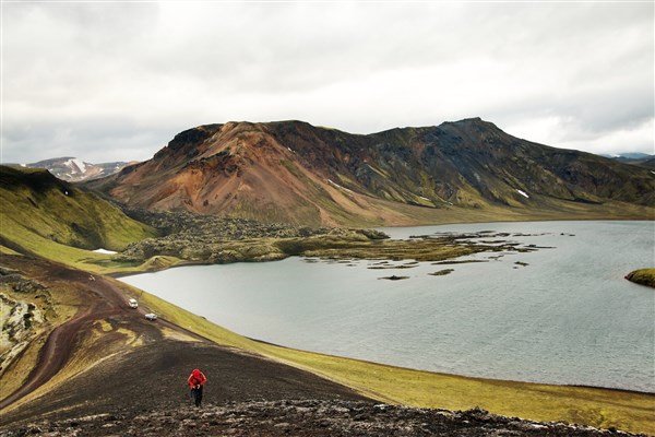 Island - mezi ledovci, sopkami a horkými prameny se zatměním Slunce
