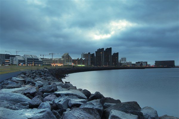 Island - mezi ledovci, sopkami a horkými prameny se zatměním Slunce