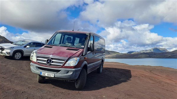 Island - mezi ledovci, sopkami a horkými prameny se zatměním Slunce