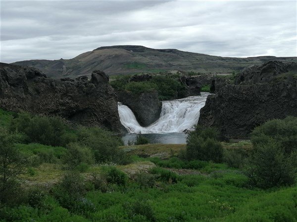 Island - mezi ledovci, sopkami a horkými prameny se zatměním Slunce