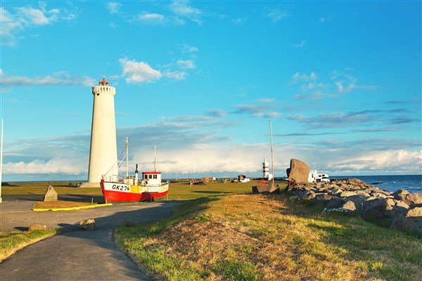 Island - mezi ledovci, sopkami a horkými prameny se zatměním Slunce