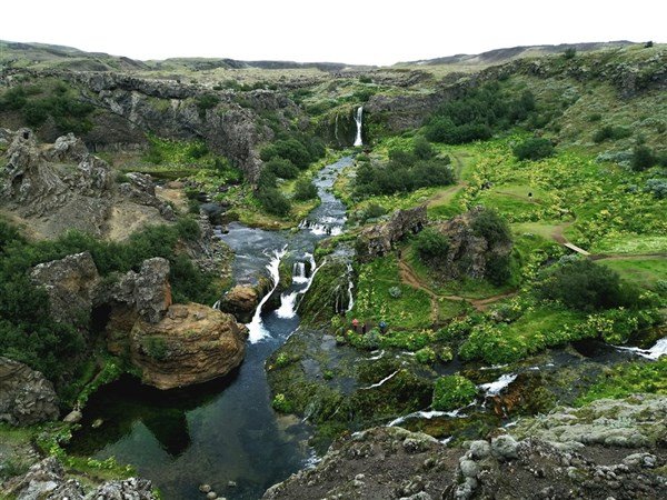Island - mezi ledovci, sopkami a horkými prameny se zatměním Slunce