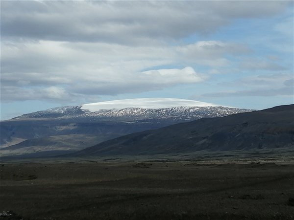 Island - mezi ledovci, sopkami a horkými prameny se zatměním Slunce
