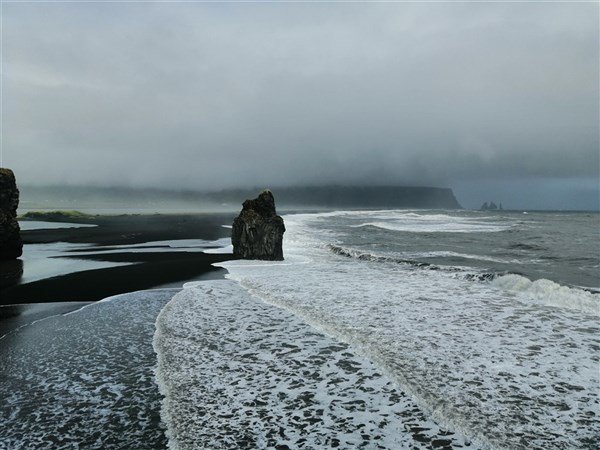 Island - mezi ledovci, sopkami a horkými prameny se zatměním Slunce