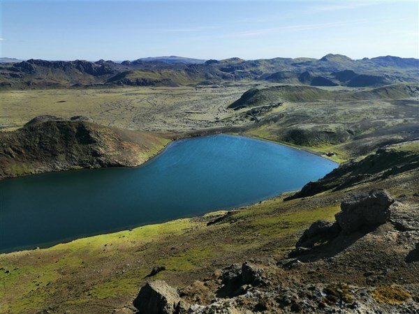 Island - mezi ledovci, sopkami a horkými prameny se zatměním Slunce