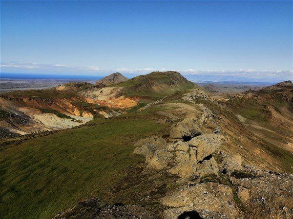 Island - mezi ledovci, sopkami a horkými prameny se zatměním Slunce