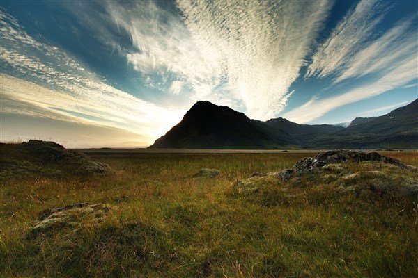 Island - mezi ledovci, sopkami a horkými prameny se zatměním Slunce
