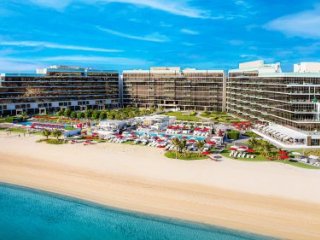 Th8 Palm Dubai Beach Resort Vignette Collection