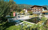 Katalog zájezdů, Gartenhotel CRYSTAL