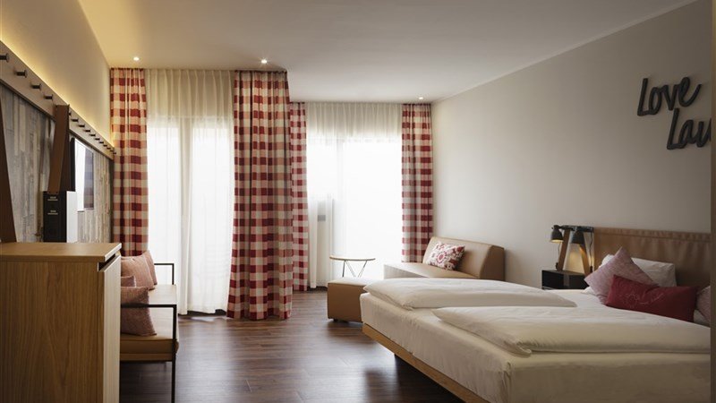 MJUS WORLD - Körmend