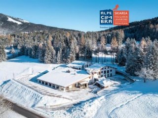 6denní zájezd (denní přejezd) s dopravou, polopenzí a skipasem v ceně – hotel Casa Alpina