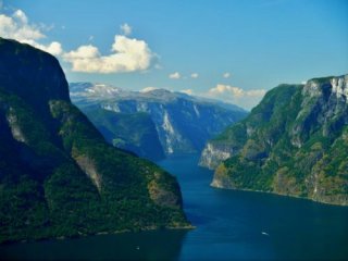 KLENOTY NORSKA A ISLANDU