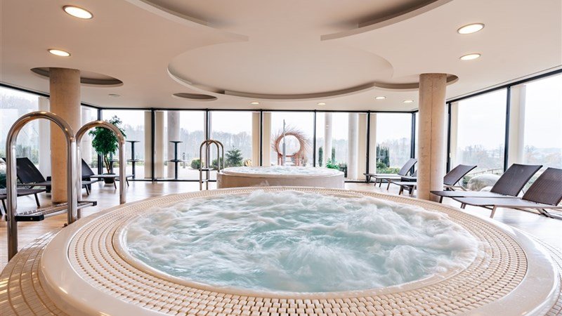 K - TRIUMF RESORT - Velichovky