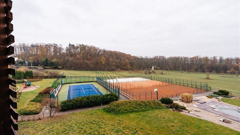 K - TRIUMF RESORT - Velichovky