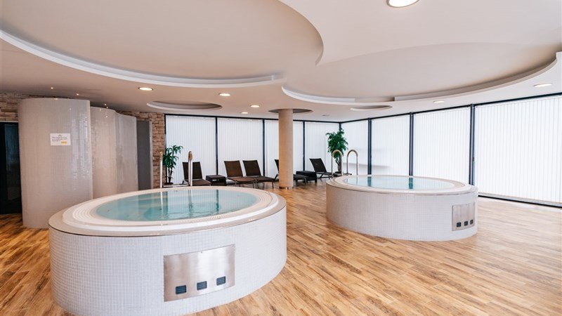 K - TRIUMF RESORT - Velichovky