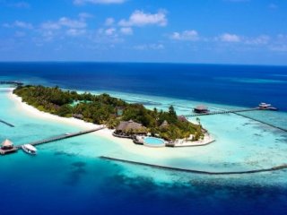 Komandoo Maldives Island Resort