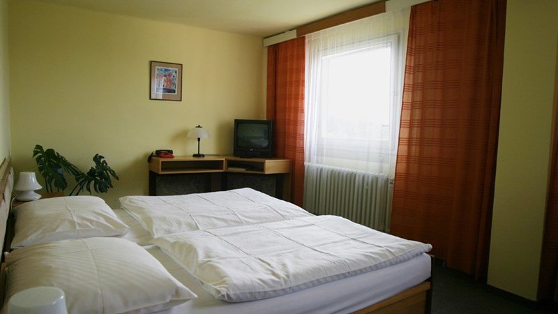 ZVÍKOV hotel - Zvíkovské Podhradí