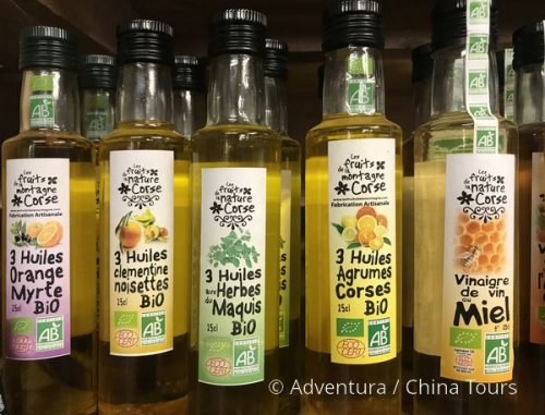 Kvetoucí Korsika na kole